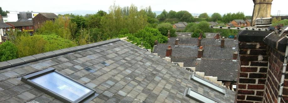 Main header - "Lancashire Roofing Company"