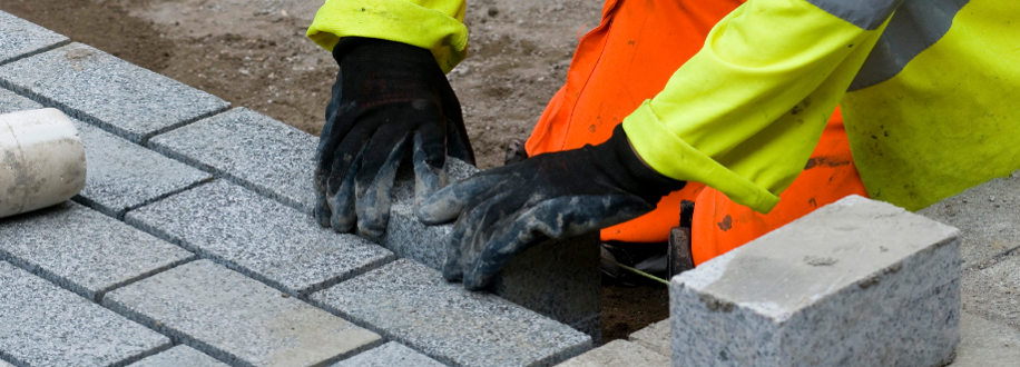 Main header - "Mango Paving & Landscaping Ltd"