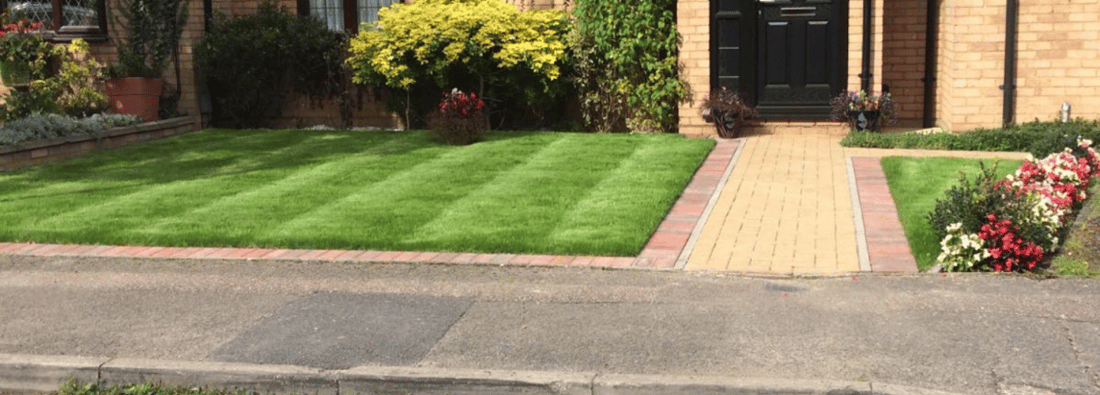 Main header - "MD Gardening & Landscaping"