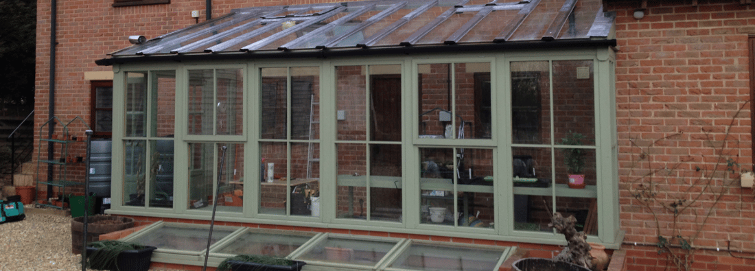 Main header - "Owl House Carpentry & Joinery"