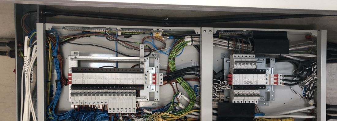 Main header - "AA Electrical"