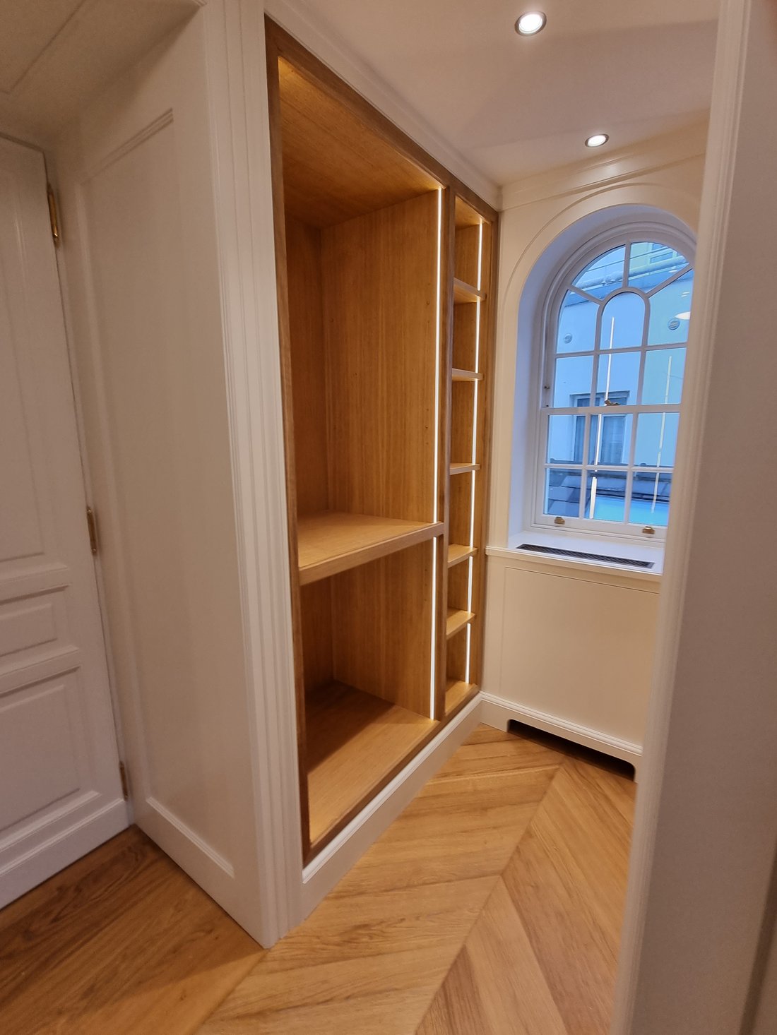 Main header - "Fitted Wardrobes London"