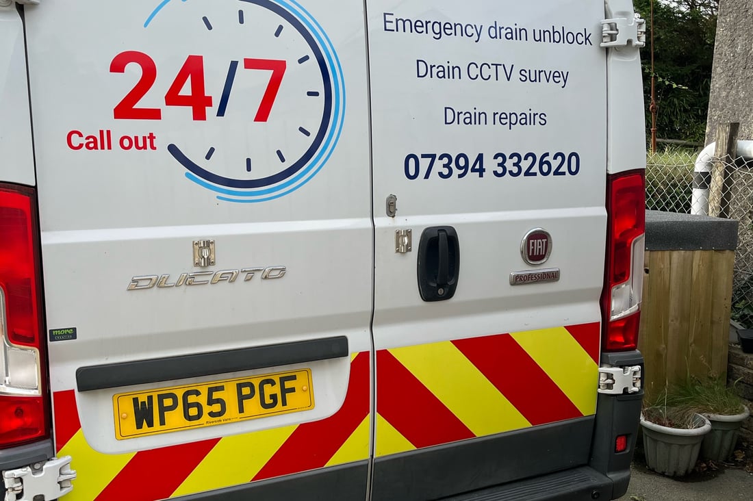 Main header - "DH DRAINS LTD"