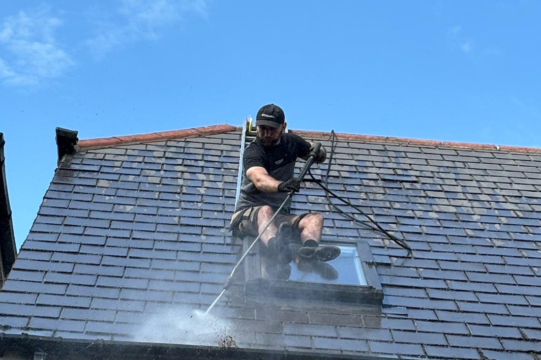 Main header - "North West Professional Pressure Washing"