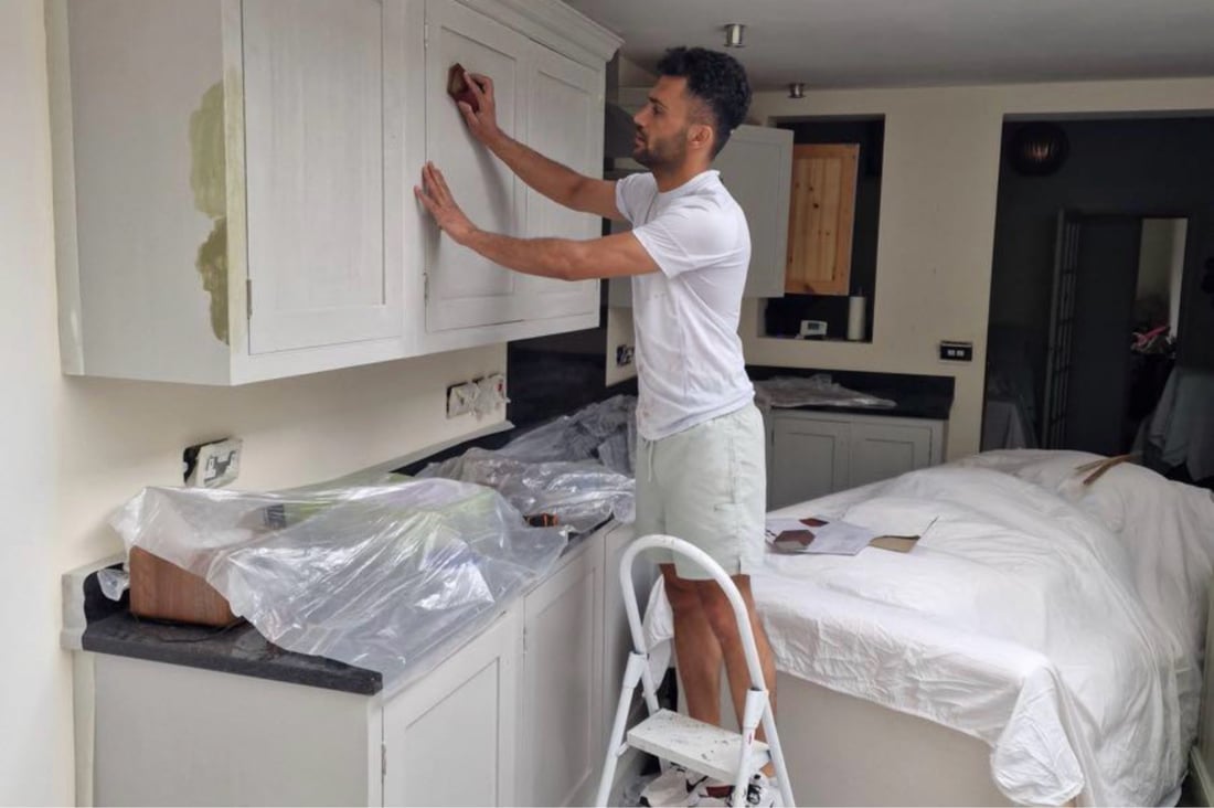 Main header - "Yad Painting & Decorating Services"