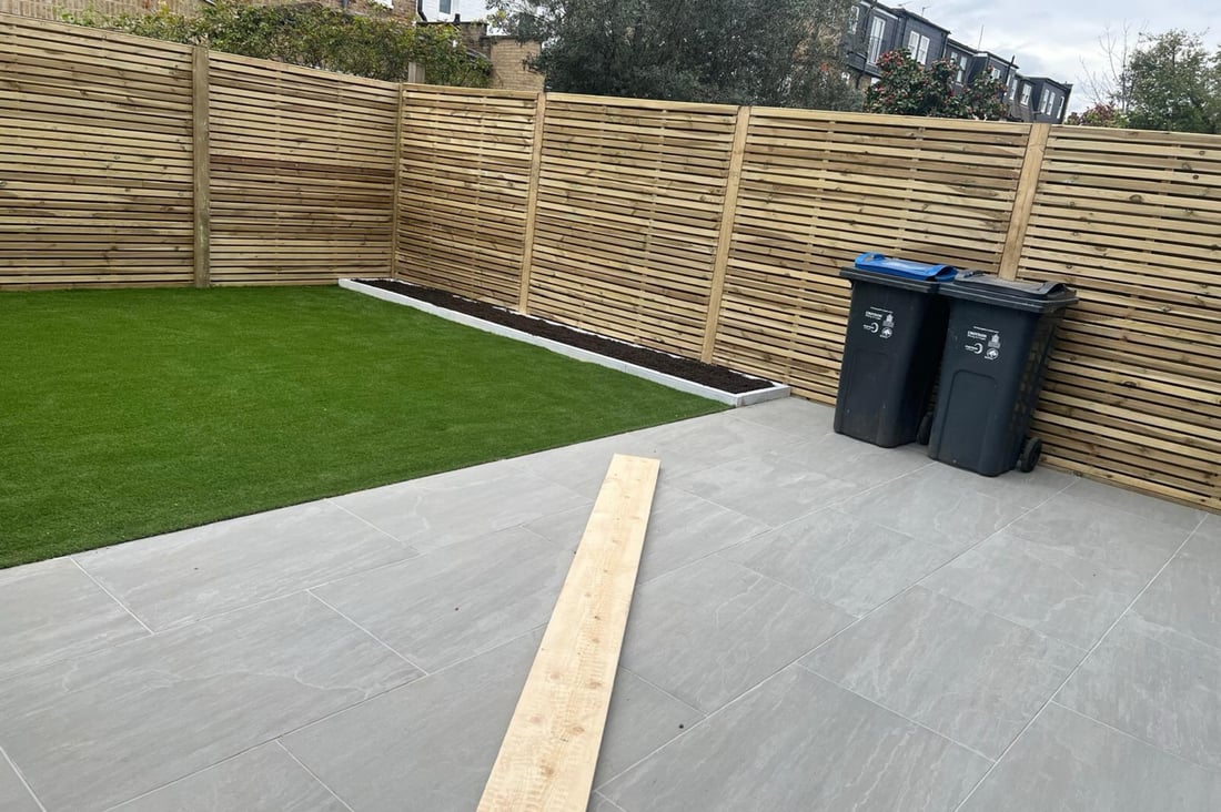 Main header - "Platinum Paving & Landscaping "