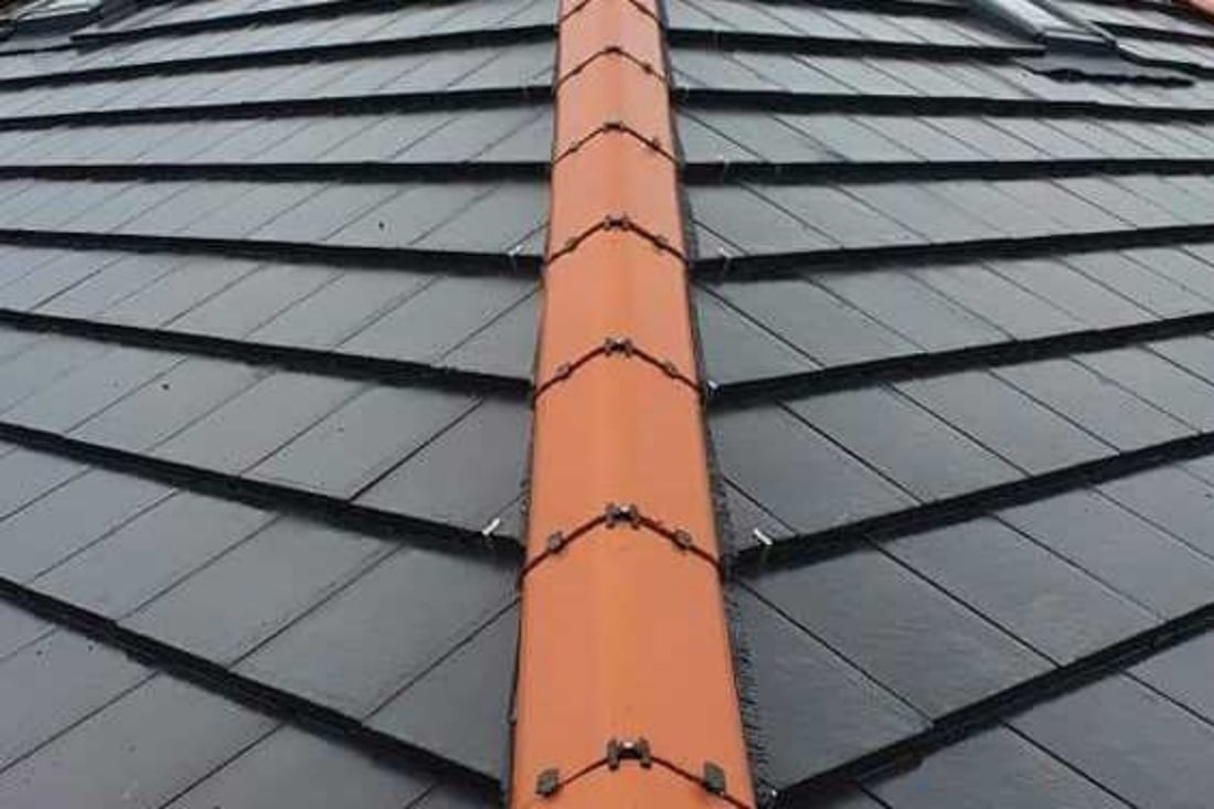 Main header - "Complete Roofing"