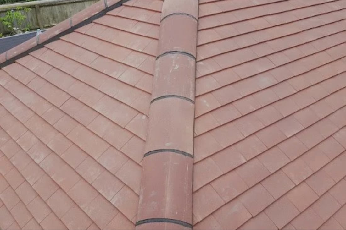 Main header - "Valley Roofing & Building"