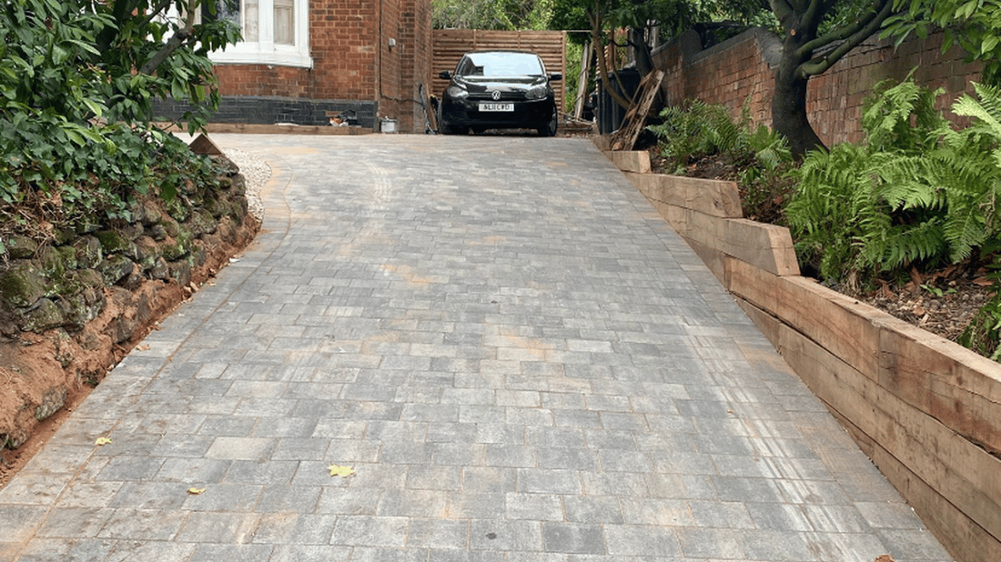 Main header - "Barrowclift House LTD"