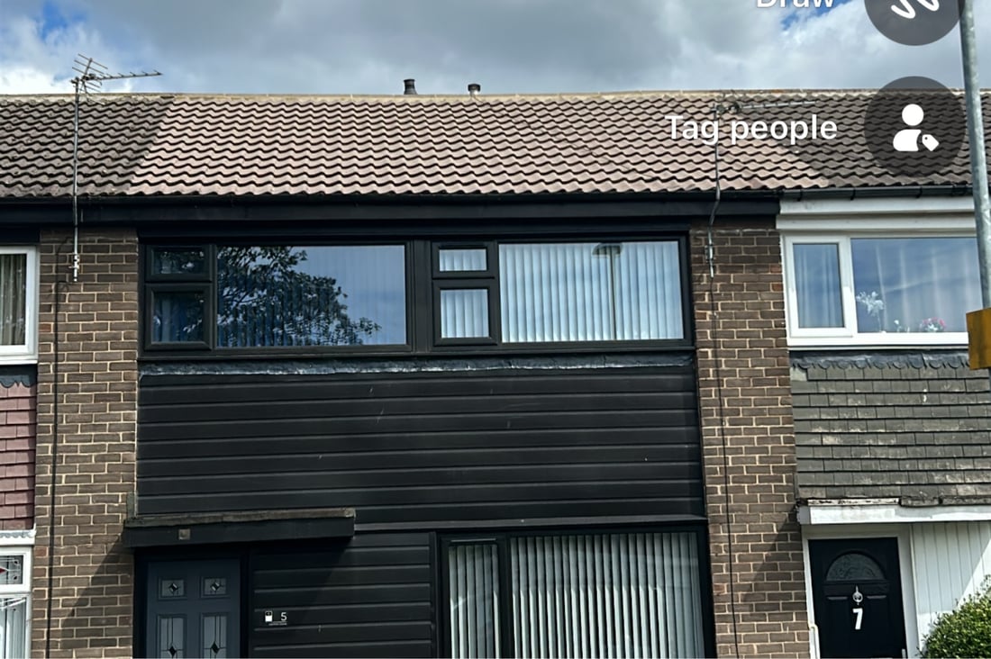 Main header - "JJ Home Improvements"
