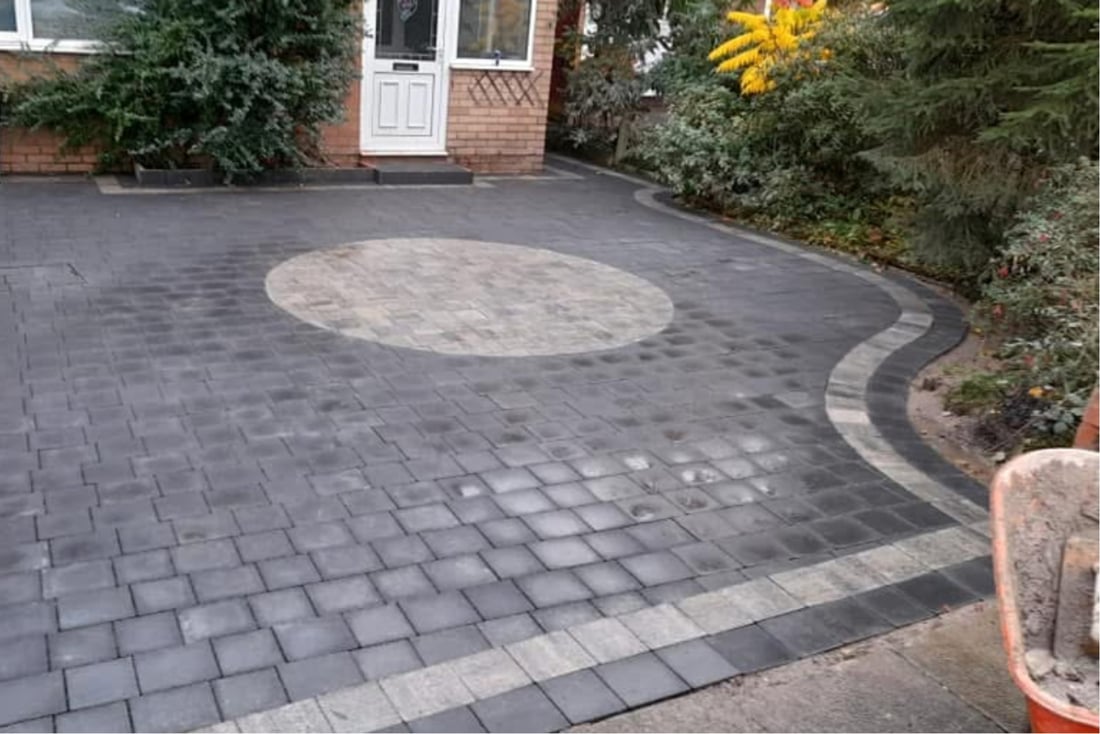 Main header - "JM Driveways & Patios LTD"