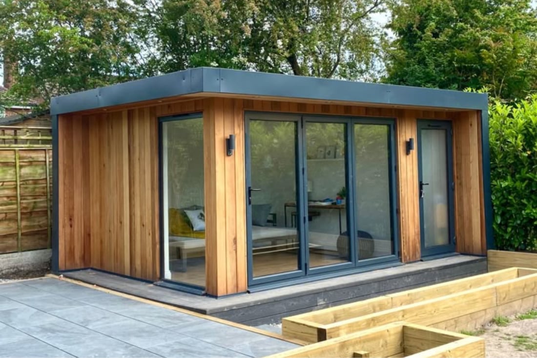 Main header - "Lawrence & Rose Carpentry"