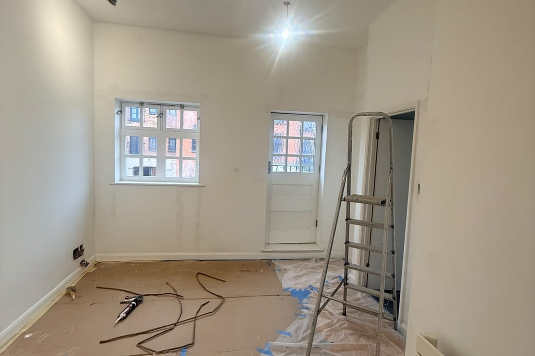 Main header - "SM Building Services"
