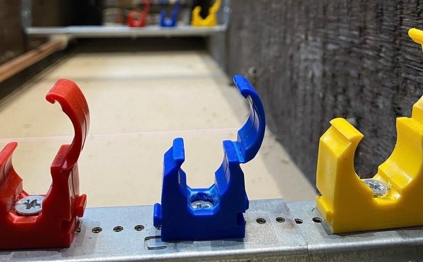 Main header - "HEATING PLUMBING/GAS SERVICES"