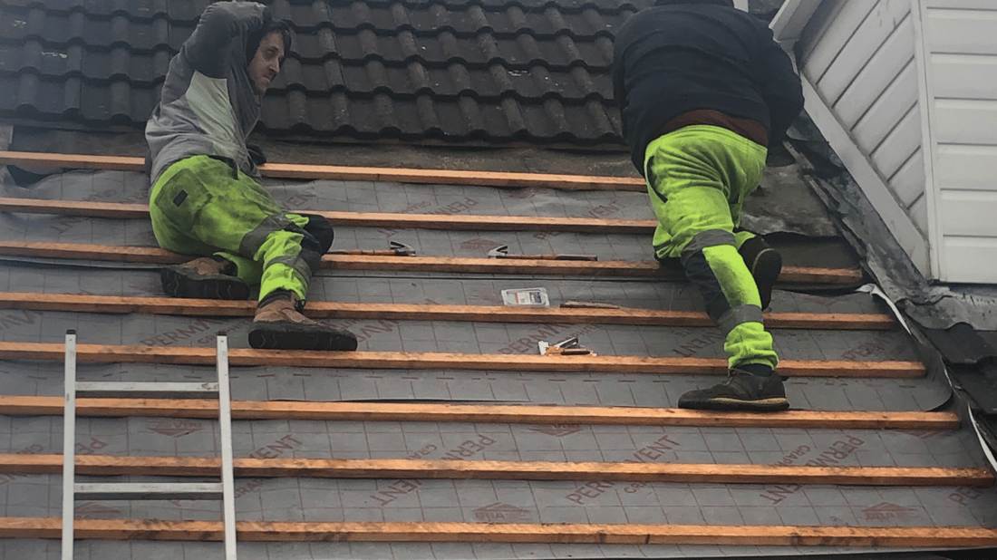 Main header - "Jack Slater Roofing"