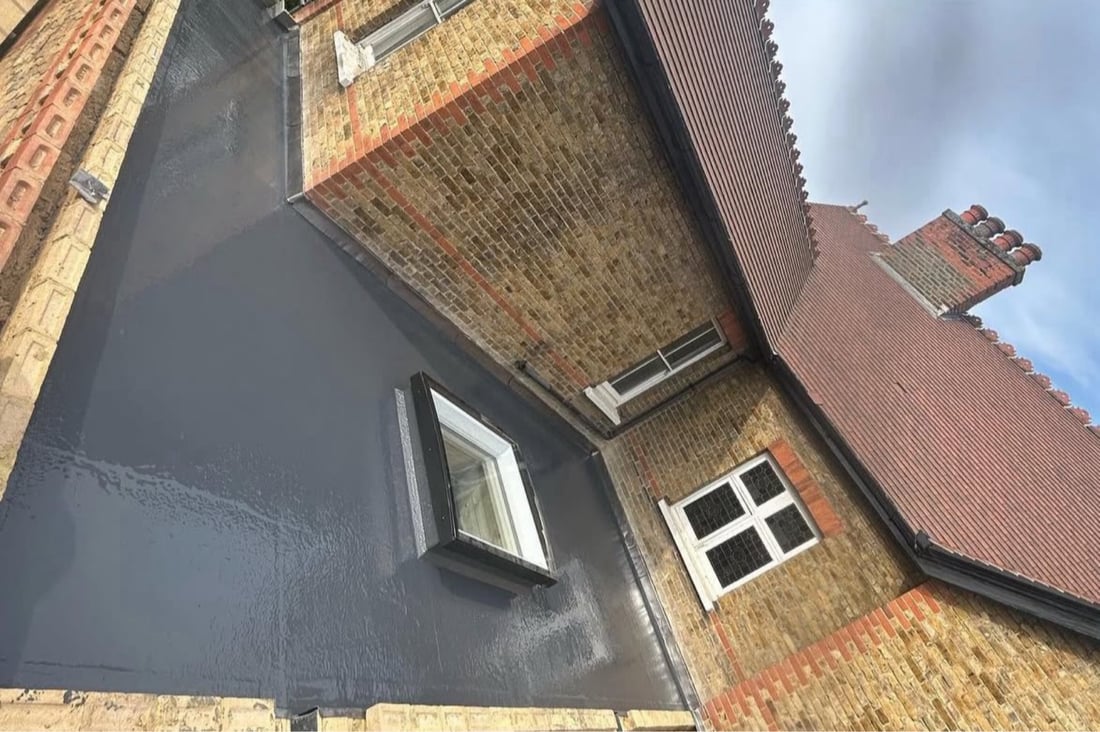 Main header - "CRH Roofing"