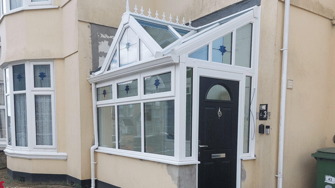 Main header - "Pete Mackley Windows & Doors"
