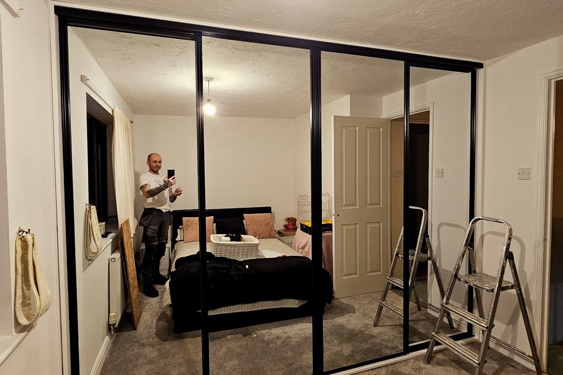 Main header - "E H JOINERY INTERIORS"