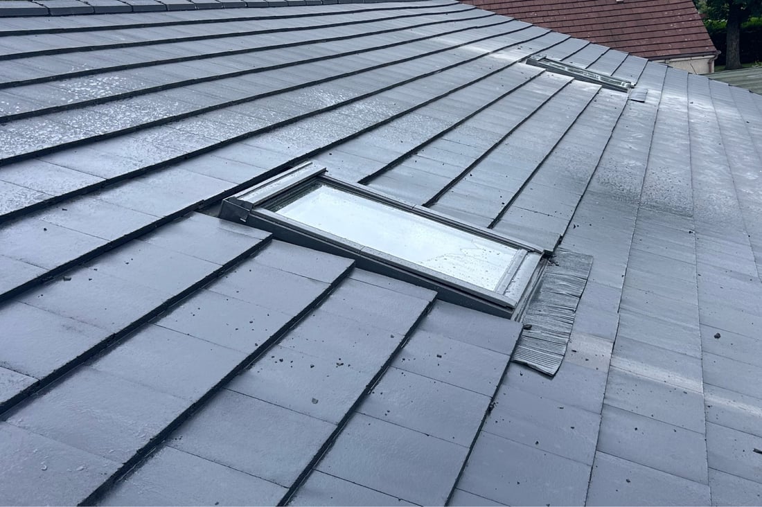 Main header - "Greenline Roofing"