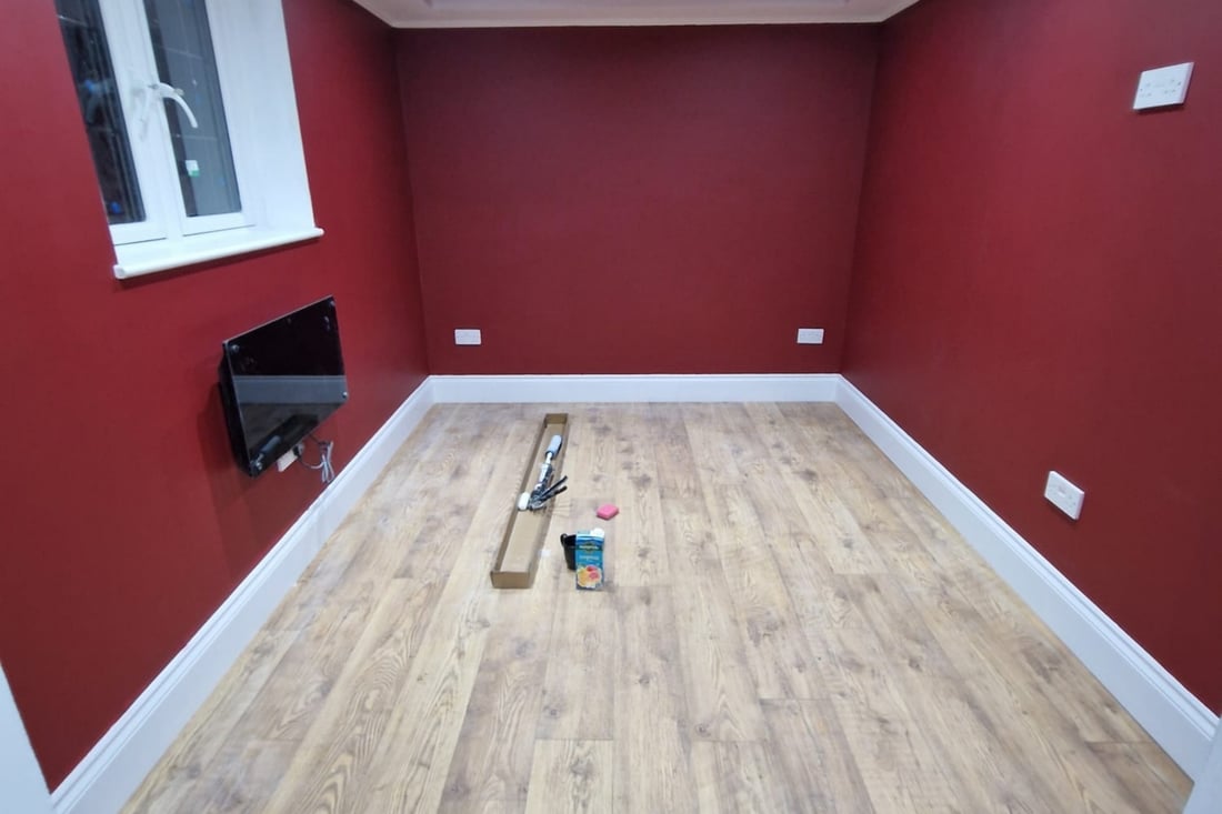 Main header - "P & M Joinery"