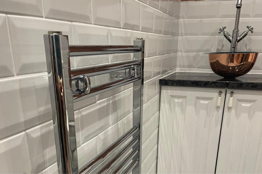 Main header - "Lewis Richards Plumbing"