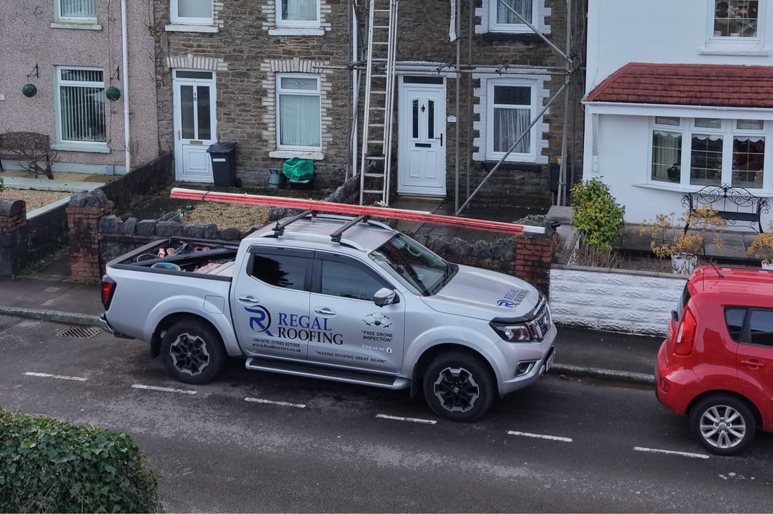 Main header - "Regal Roofing"