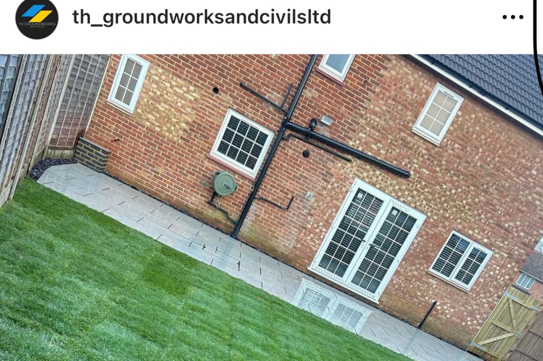 Main header - "TH Groundworks and Civils LTD"