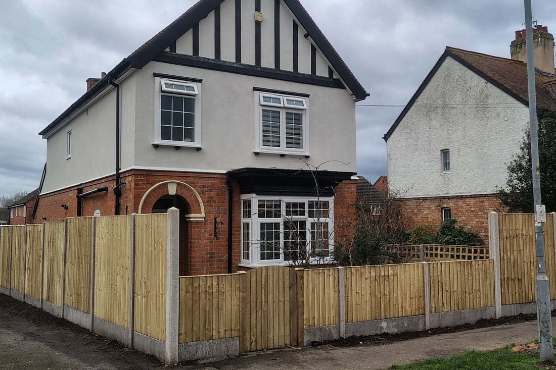 Main header - "Rennovate Ltd"