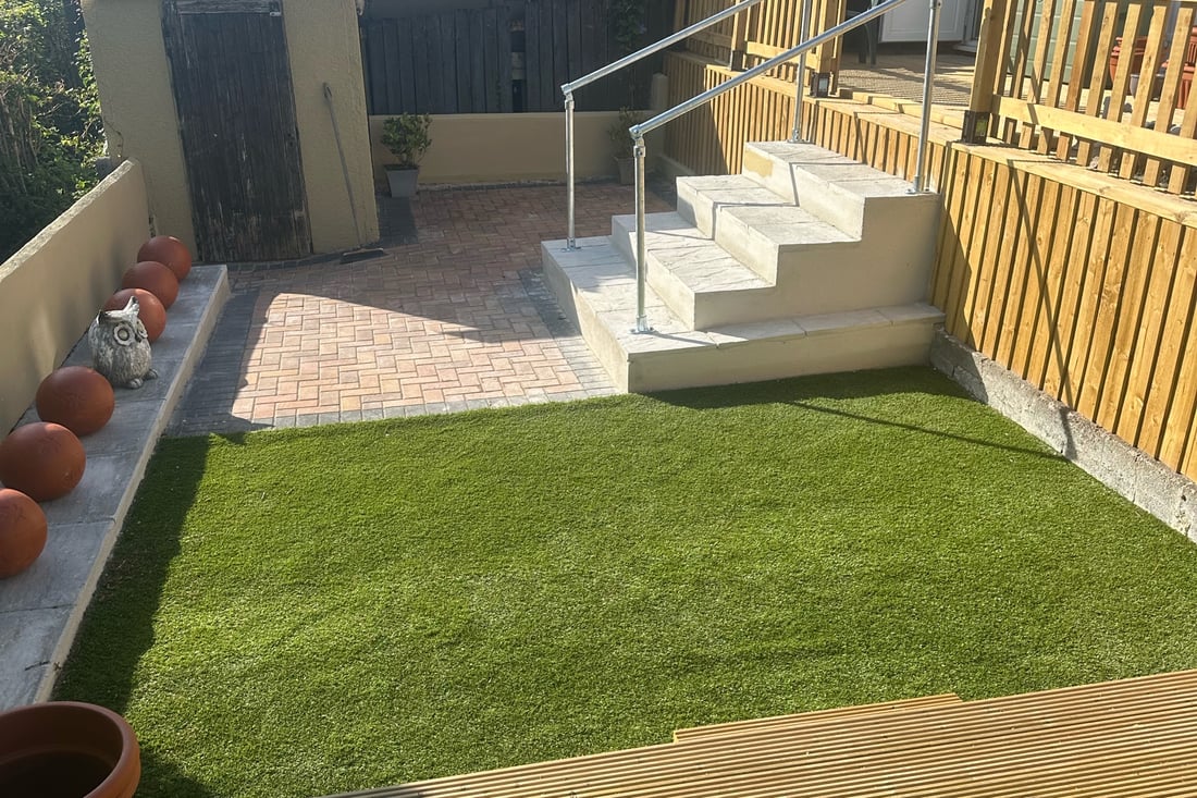 Main header - "R&J Driveway and Property Maintenance"