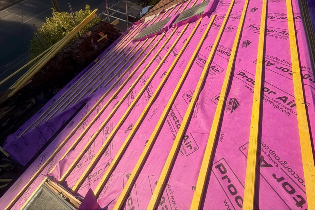 Main header - "MK Roofing & Guttering"