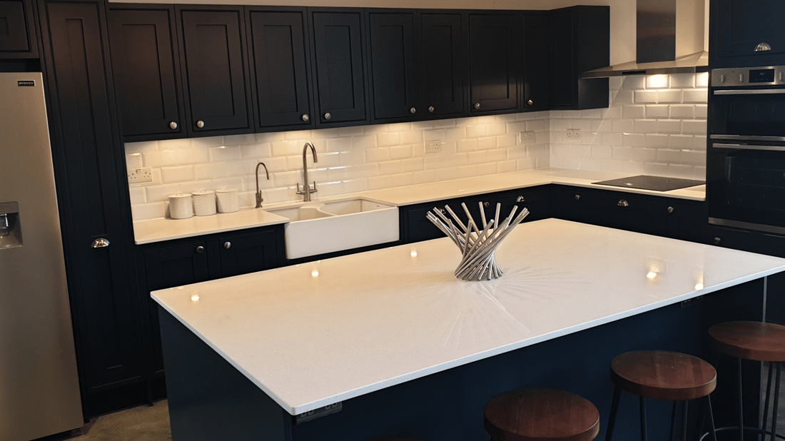 Main header - "Thomas Devlin Carpentry and Home Improvements"