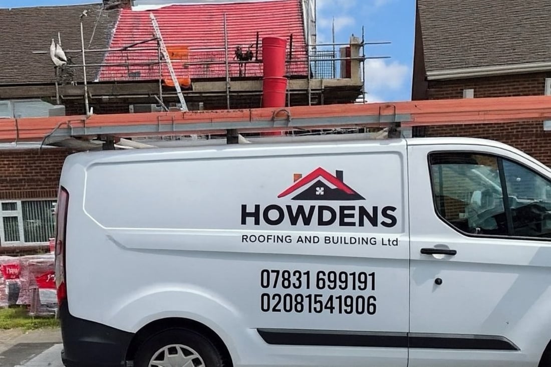 Main header - "Howdens Roofing & Building LTD"