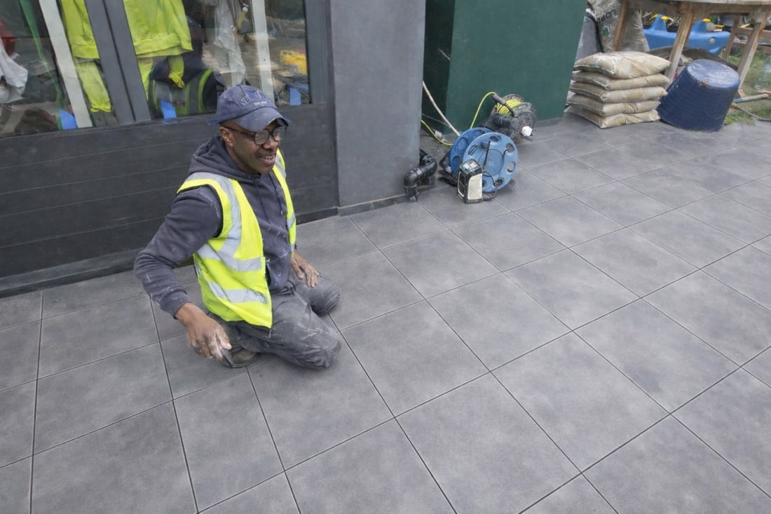 Main header - "SashRose Builders"