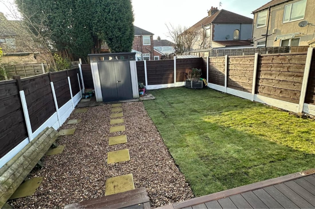 Main header - "J&P Landscaping"