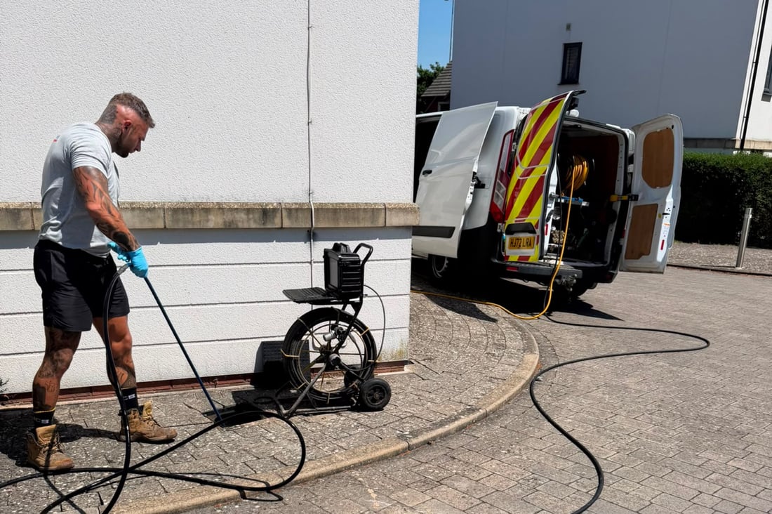 Main header - "Elite Drains LTD"