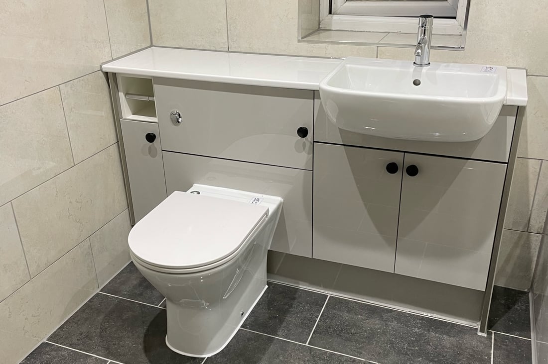 Main header - "WJP Plumbing & Tiling"