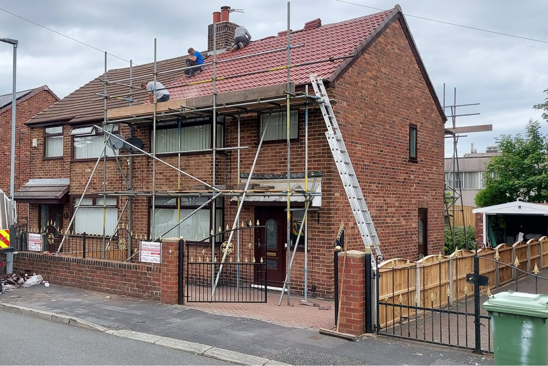 Main header - "Clear View Roofing & Building Solutions"