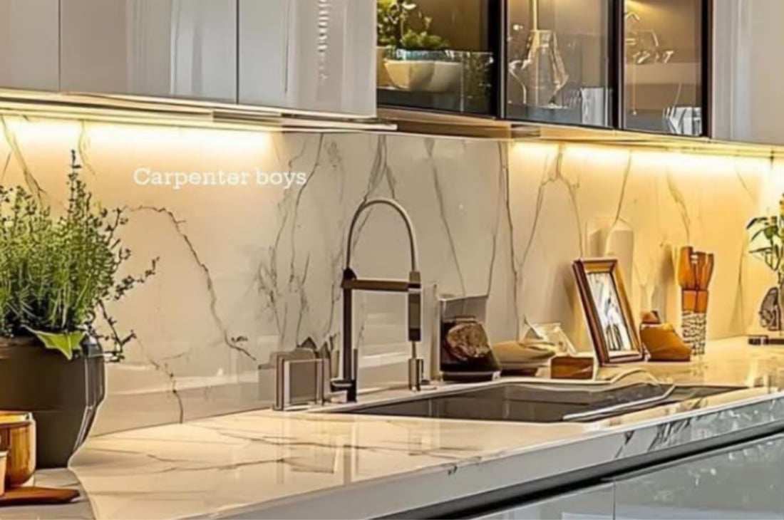 Main header - "A H S"