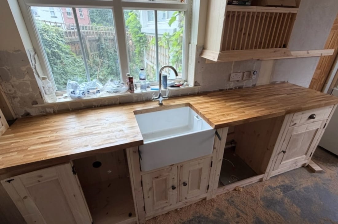 Main header - "Arobn Joinery"