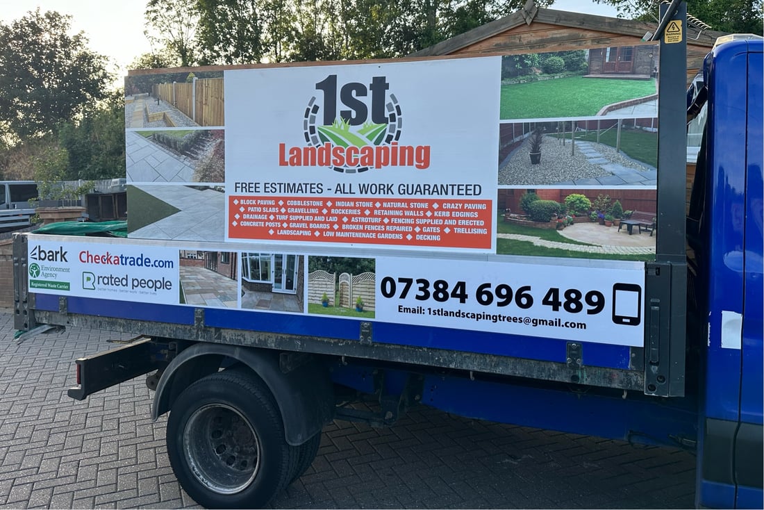 Main header - "1st Landscaping "