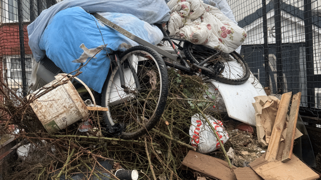 Main header - "CLEAN YOUR JUNK LTD"