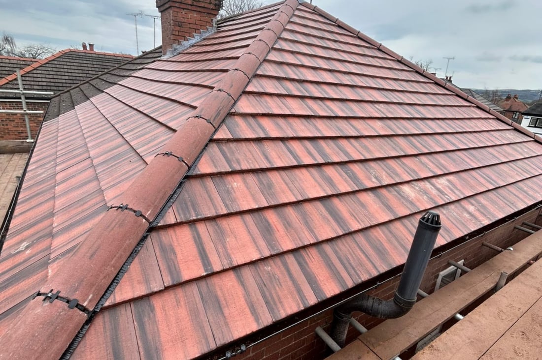 Main header - "RoofMasters Cheshire"