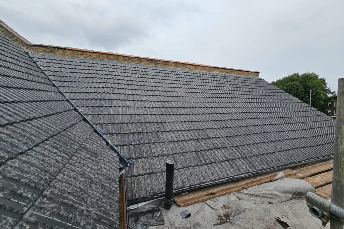 Main header - "J.C Roofing & Building"
