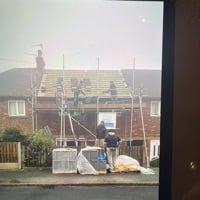 Main header - "Roofing Service"