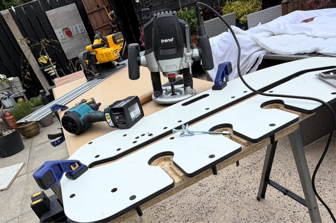 Main header - "Arobn Joinery"