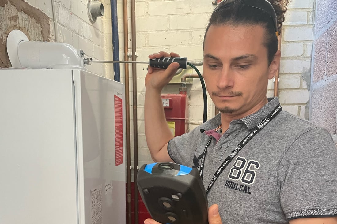 Main header - "Heat Factors Plumbing"