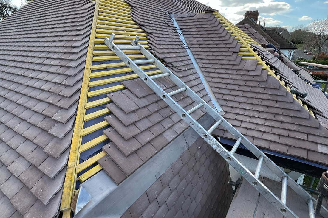 Main header - "City Wide Roofing"