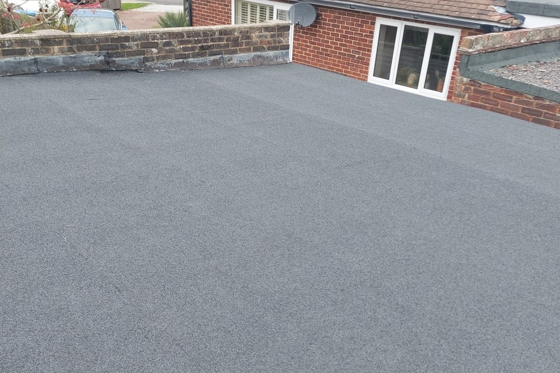 Main header - "PF Roofing & Building Services"
