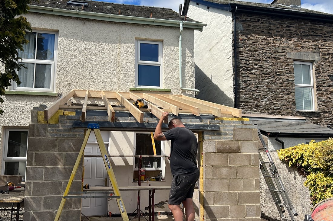 Main header - "Dale's Way Builders Kitchens & Bathrooms"
