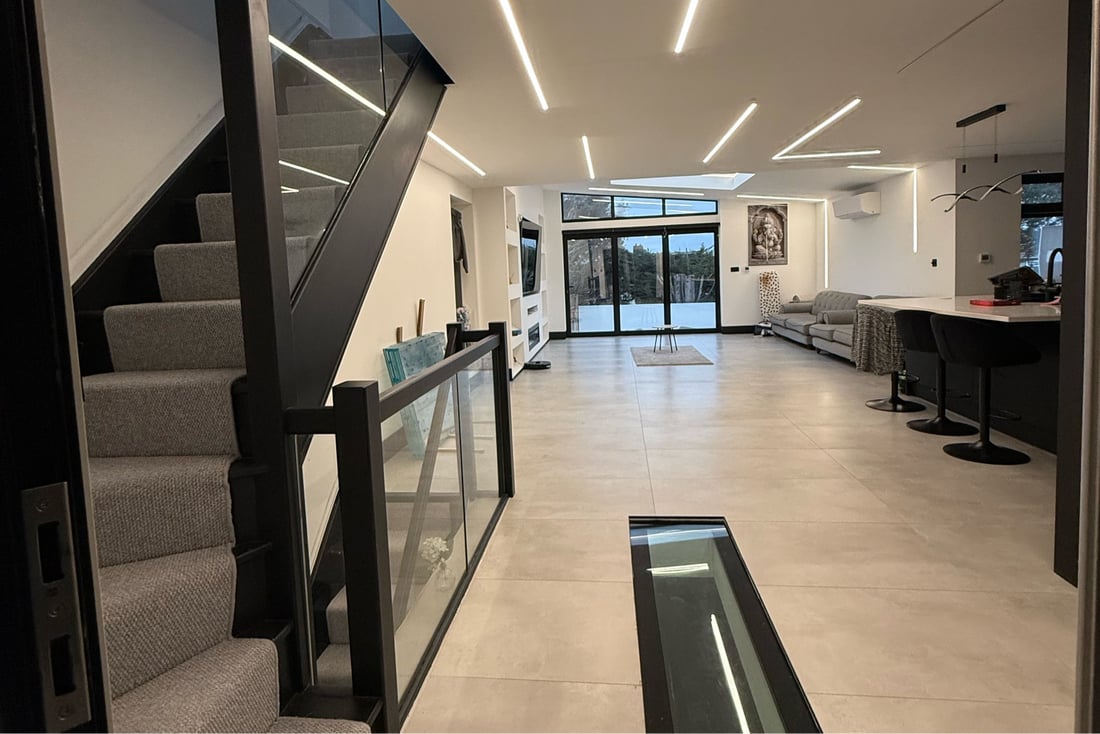 Main header - "LONDON STARS CONSTRUCTION LTD"